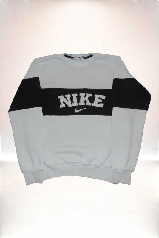 Nike Sweater Weiß/Schwarz - Größe M | Selected Piece
