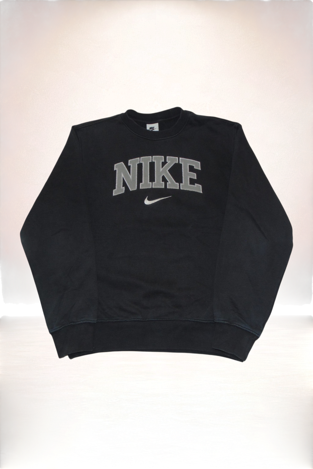 Nike Crewneck Schwarz Big Logo - Größe S | Selected Piece
