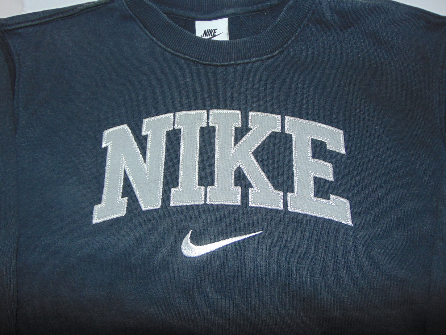 Nike Crewneck Schwarz Big Logo - Größe S | Selected Piece