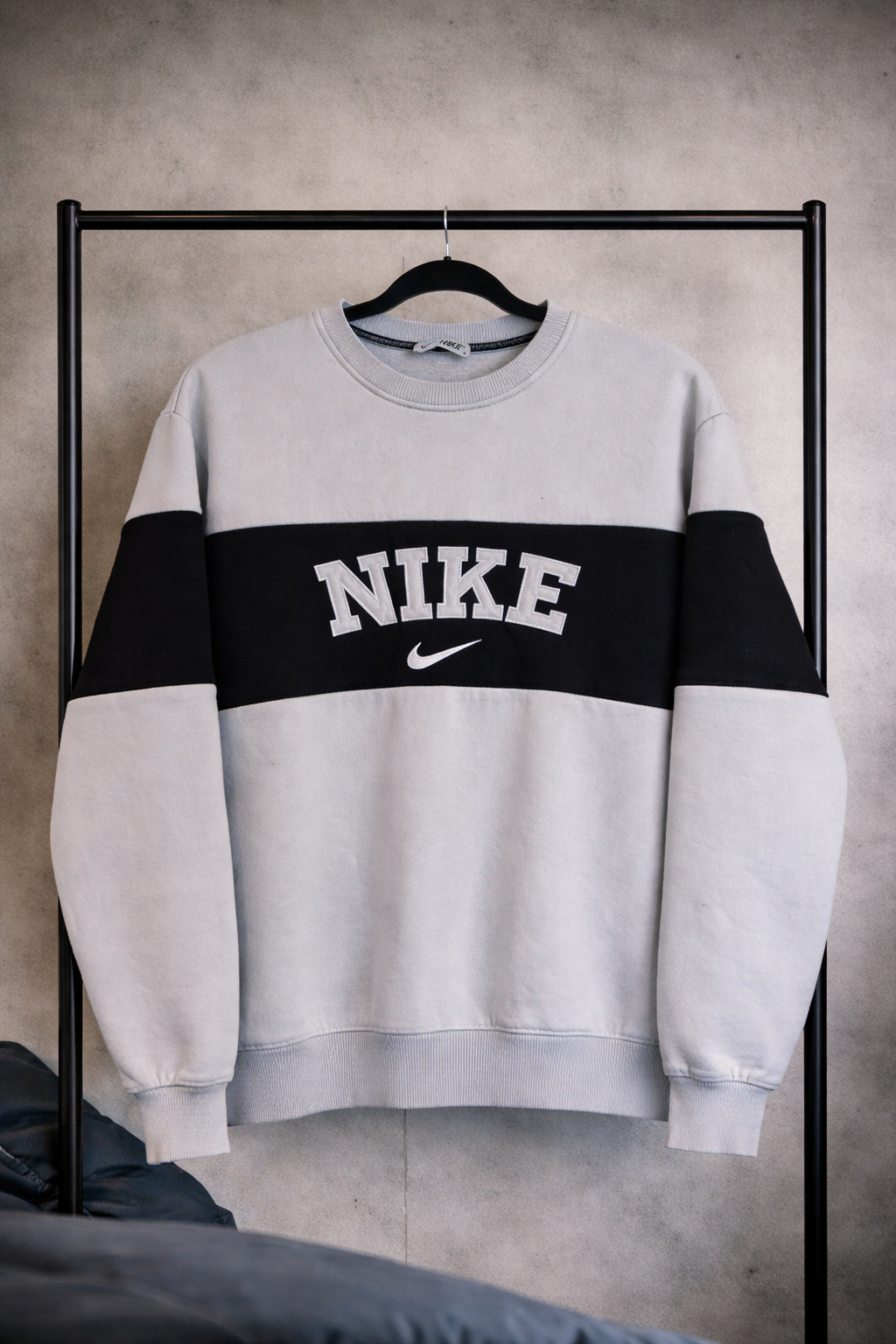 Nike Sweater Weiß/Schwarz - Größe M | Selected Piece